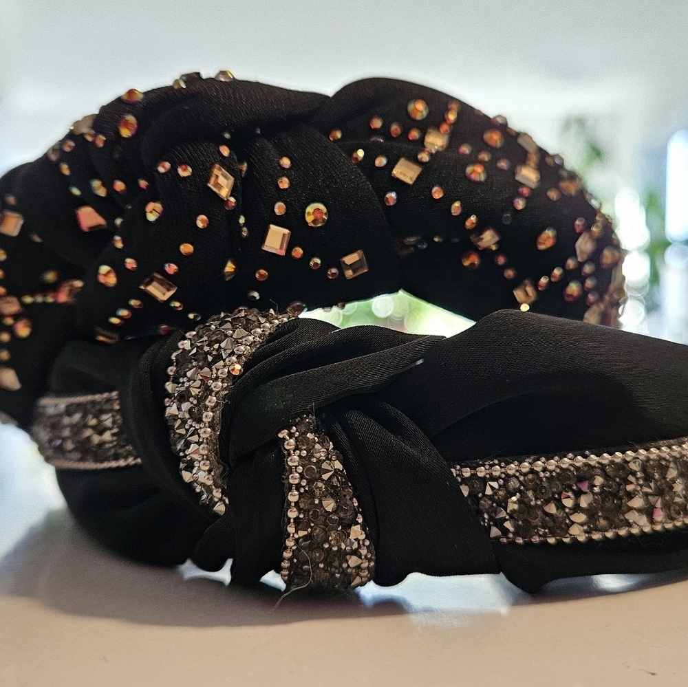 Elegant Black Embellished Headband